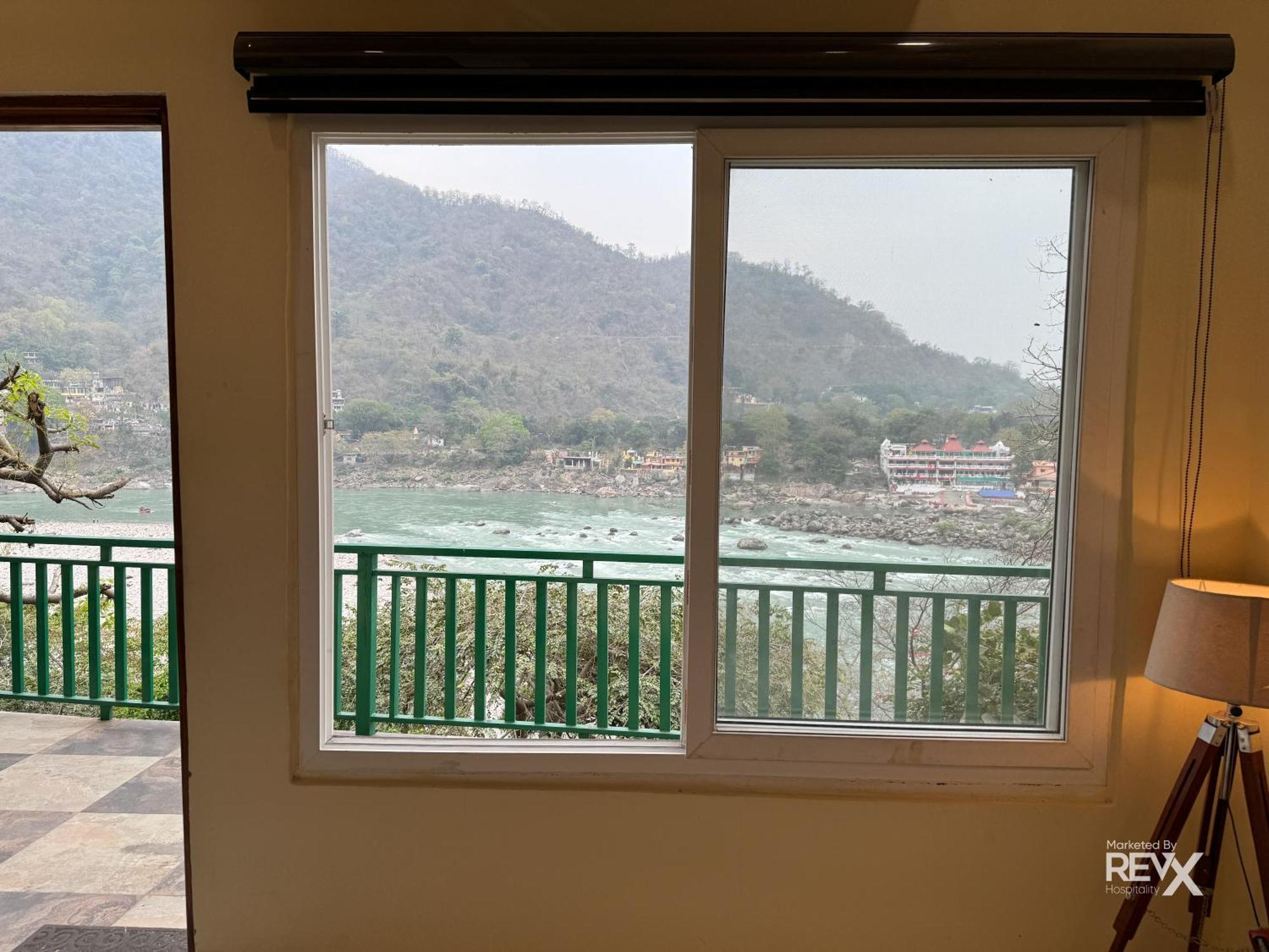 The Leisure Cave On The Ganges Hotel Rishīkesh Exterior foto