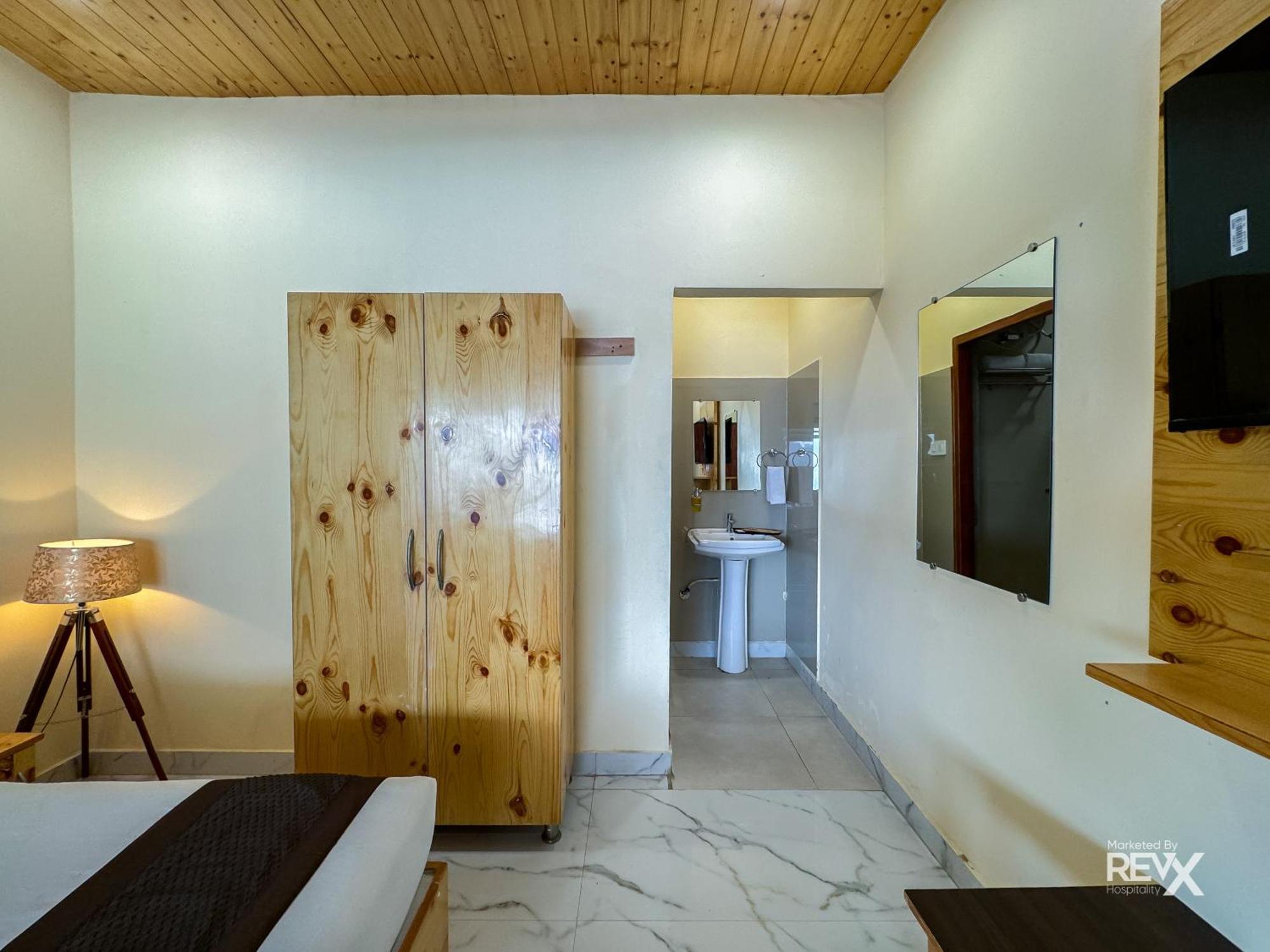 The Leisure Cave On The Ganges Hotel Rishīkesh Exterior foto